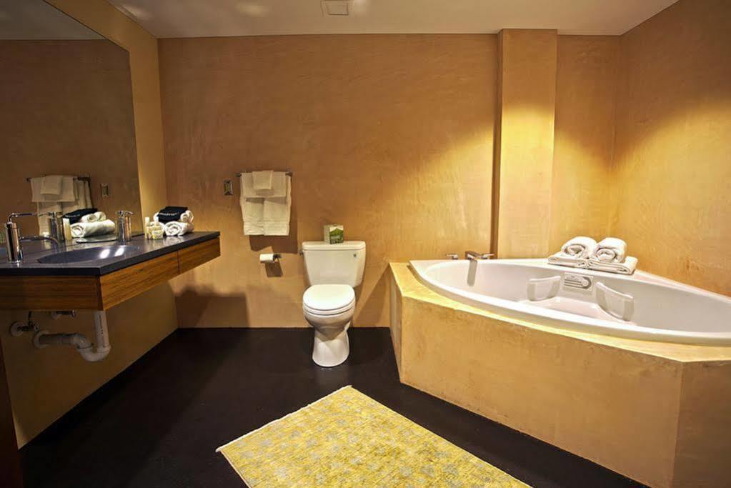 Inn At The Black Olive ボルティモア エクステリア 写真